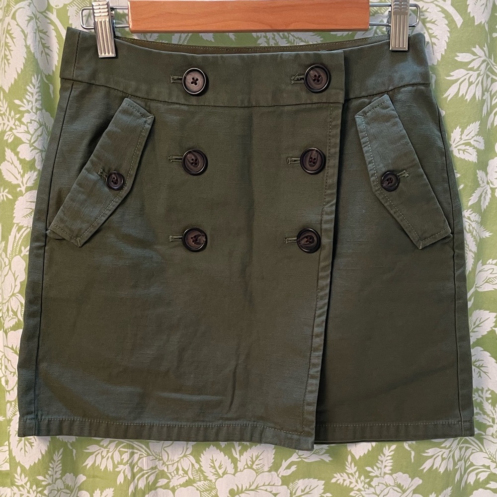 🏝️Big $10 Sale!🏝️J. Crew Dark Olive Green Button Skirt